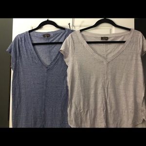 2 NWT Women’s Crosby linen blend v neck tee